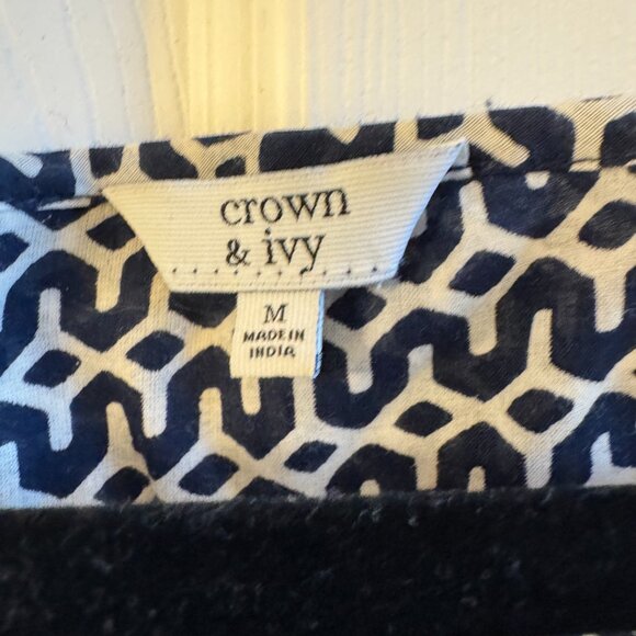 Crown & Ivy long sleeve blouse, women, size M, navy pattern - Picture 3 of 4